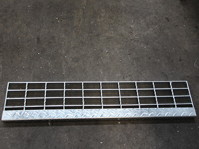 楼梯踏步板 - 河北拓永金属丝网制品有限公司图片6